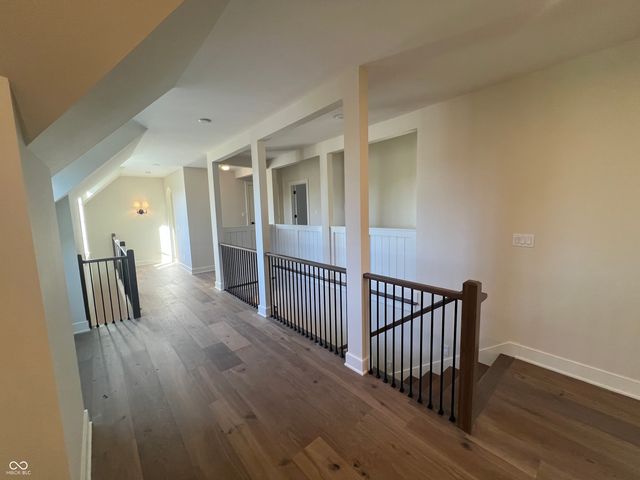 10840 Dartmoor Court, Zionsville, IN 46077