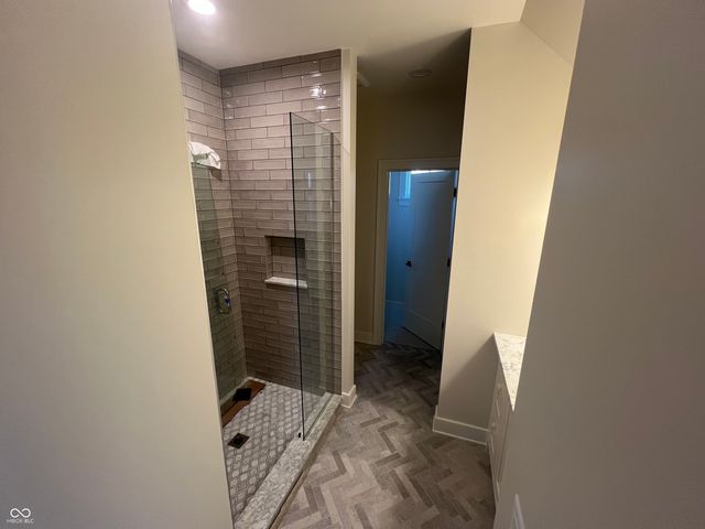 10840 Dartmoor Court, Zionsville, IN 46077