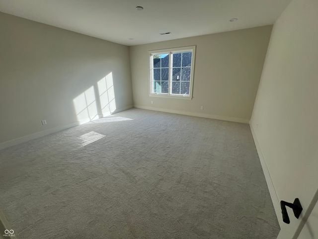 10840 Dartmoor Court, Zionsville, IN 46077