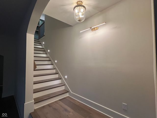 10840 Dartmoor Court, Zionsville, IN 46077