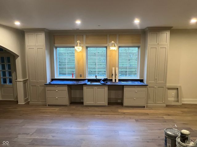 10840 Dartmoor Court, Zionsville, IN 46077