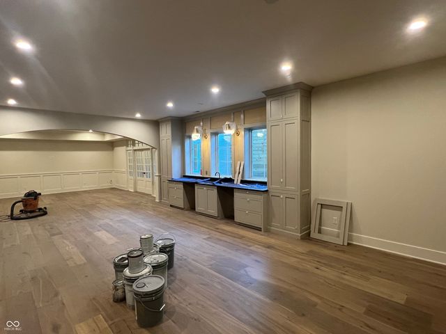 10840 Dartmoor Court, Zionsville, IN 46077