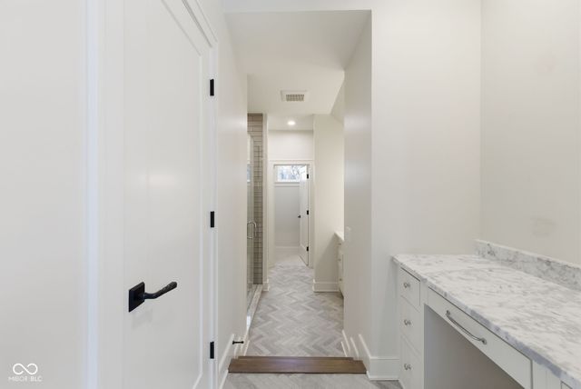 10840 Dartmoor Court, Zionsville, IN 46077