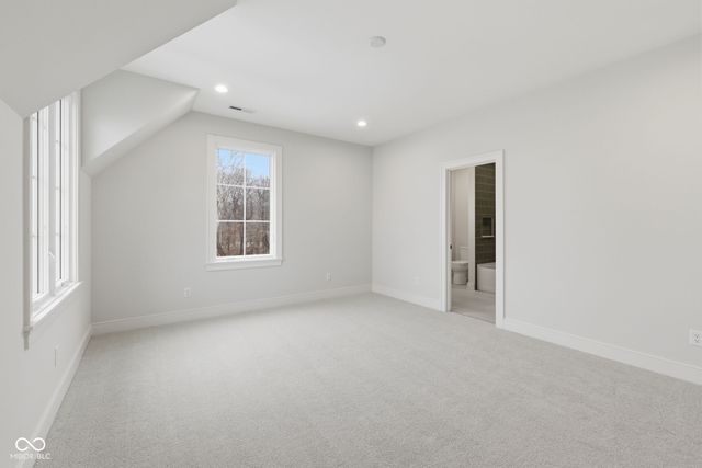 10840 Dartmoor Court, Zionsville, IN 46077