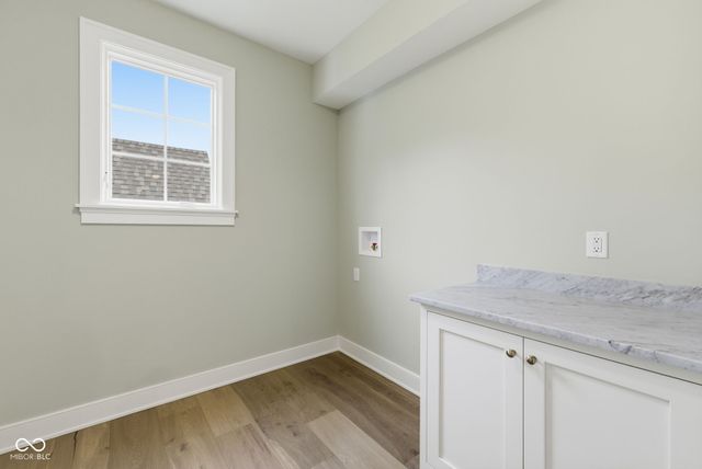 10840 Dartmoor Court, Zionsville, IN 46077