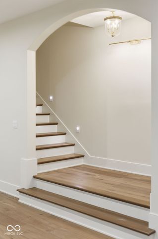 10840 Dartmoor Court, Zionsville, IN 46077