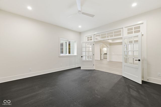 10840 Dartmoor Court, Zionsville, IN 46077