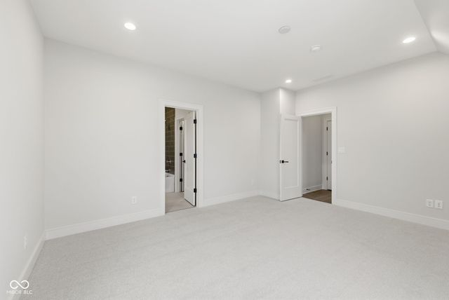 10840 Dartmoor Court, Zionsville, IN 46077