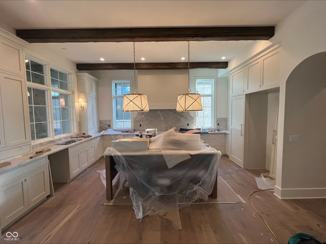 10840 Dartmoor Court, Zionsville, IN 46077