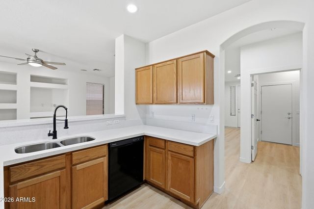 29810 N LITTLE LEAF Drive, San Tan Valley, AZ 85143
