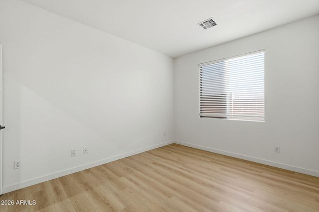 29810 N LITTLE LEAF Drive, San Tan Valley, AZ 85143