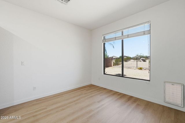 29810 N LITTLE LEAF Drive, San Tan Valley, AZ 85143