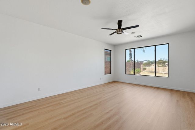 29810 N LITTLE LEAF Drive, San Tan Valley, AZ 85143