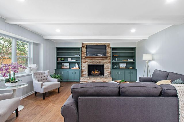 13710 Balmore Circle, Houston, TX 77069