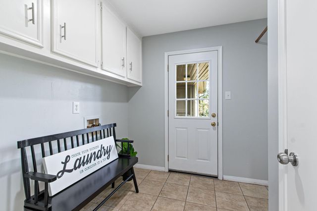 13710 Balmore Circle, Houston, TX 77069