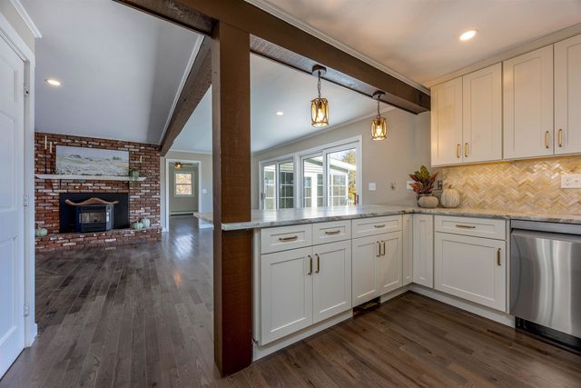 287 North Road, Deerfield, NH 03037