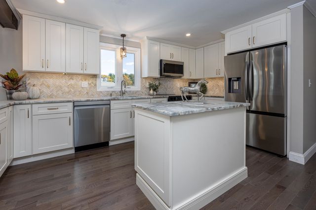 287 North Road, Deerfield, NH 03037