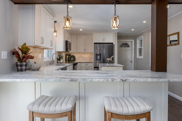 287 North Road, Deerfield, NH 03037