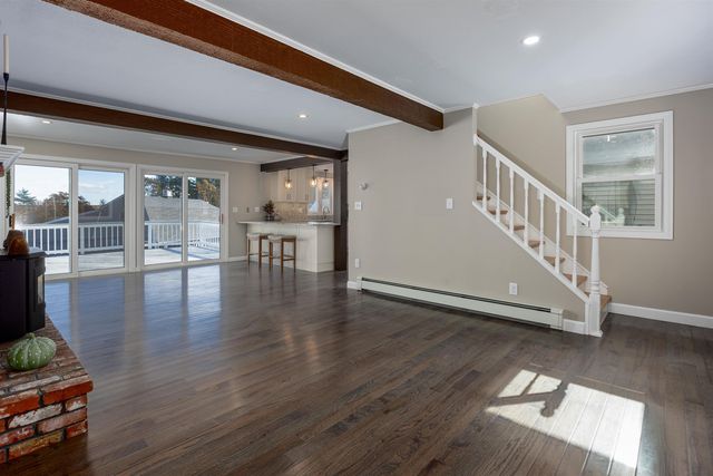 287 North Road, Deerfield, NH 03037