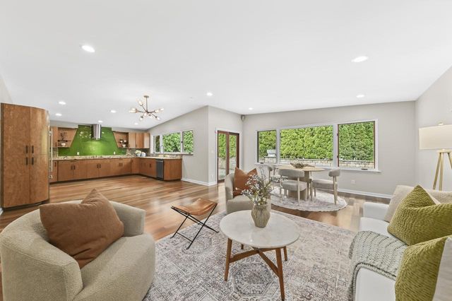 6909 N Belmont LANE, Fox Point, WI 53217