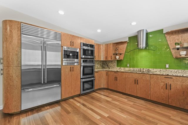 6909 N Belmont LANE, Fox Point, WI 53217