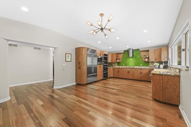 6909 N Belmont LANE, Fox Point, WI 53217
