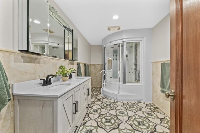 6909 N Belmont LANE, Fox Point, WI 53217