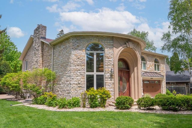 6909 N Belmont LANE, Fox Point, WI 53217