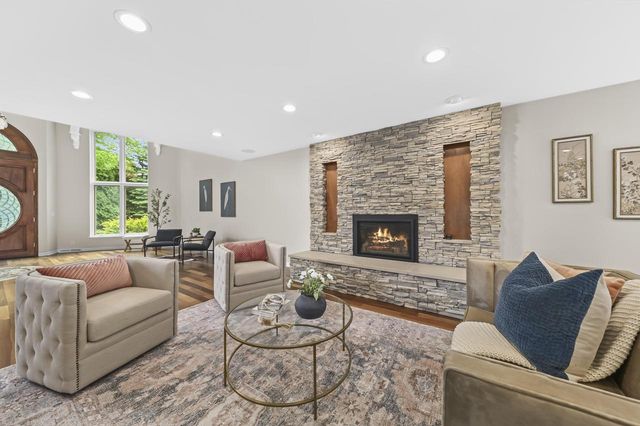 6909 N Belmont LANE, Fox Point, WI 53217