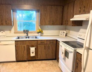537 Boswell Avenue, Norwich, CT 06360