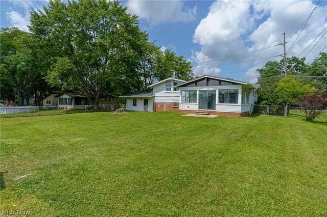 9081 Royalton Road, North Royalton, OH 44133