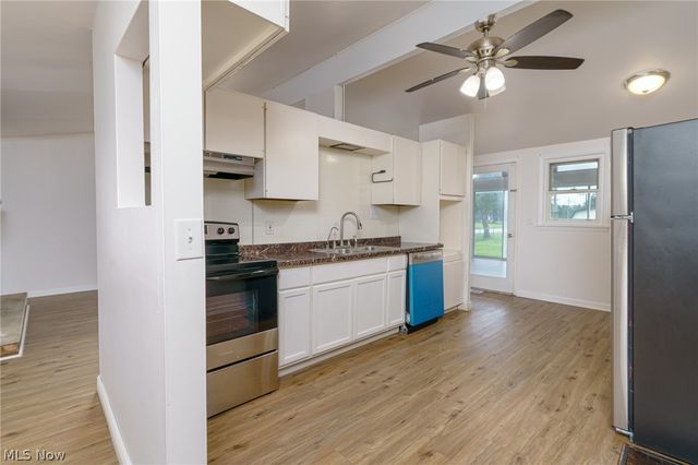 9081 Royalton Road, North Royalton, OH 44133