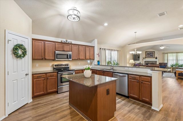 841 Reveille Road, Fort Worth, TX 76108
