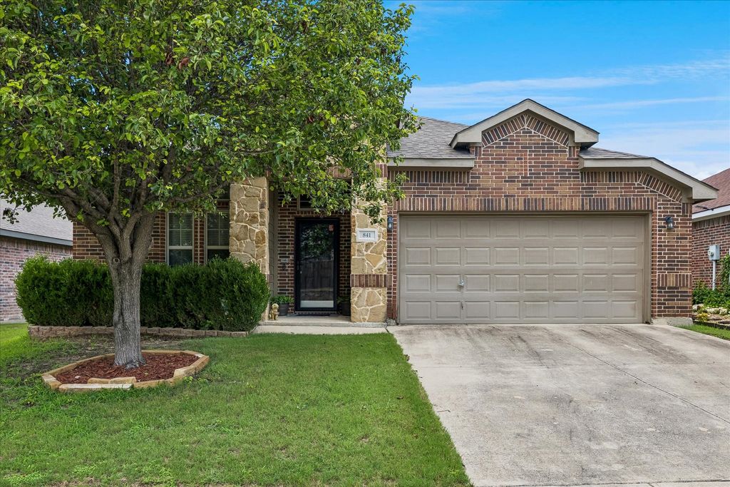 841 Reveille Road, Fort Worth, TX 76108