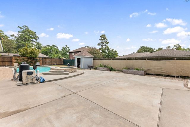27202 Wells Lane, Conroe, TX 77385
