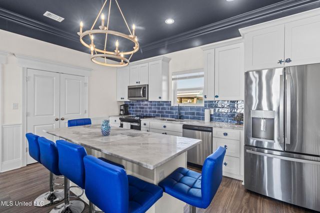 601 E Beach Boulevard, Long Beach, MS 39560