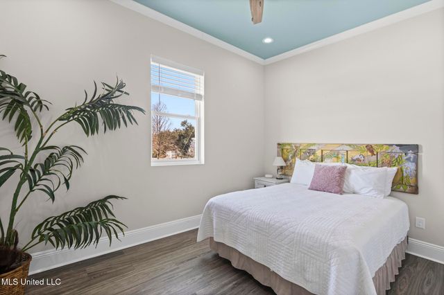 601 E Beach Boulevard, Long Beach, MS 39560