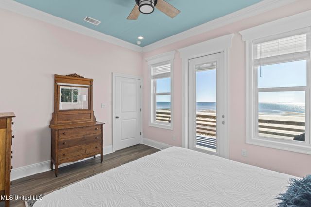 601 E Beach Boulevard, Long Beach, MS 39560