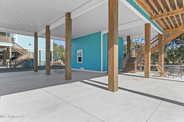 601 E Beach Boulevard, Long Beach, MS 39560