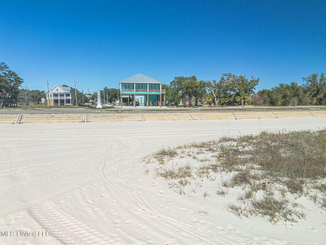 601 E Beach Boulevard, Long Beach, MS 39560