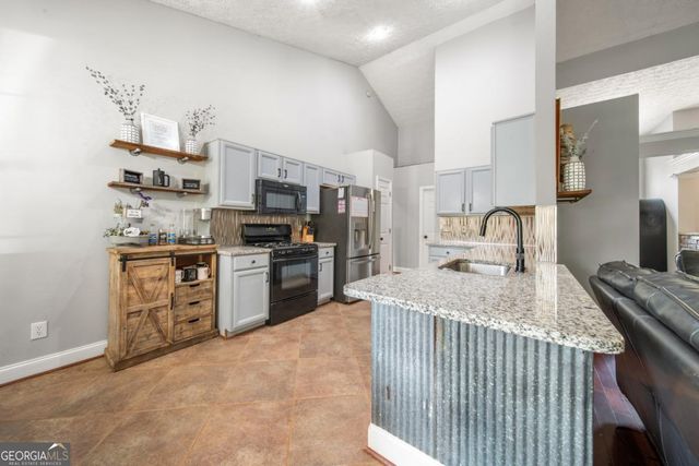 174 Foxtail Pass, Acworth, GA 30101