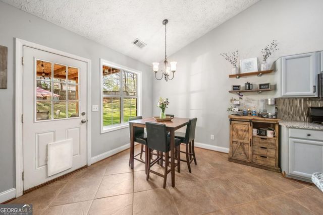 174 Foxtail Pass, Acworth, GA 30101