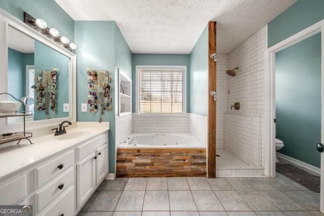 174 Foxtail Pass, Acworth, GA 30101