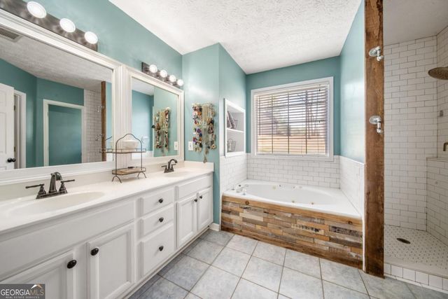 174 Foxtail Pass, Acworth, GA 30101