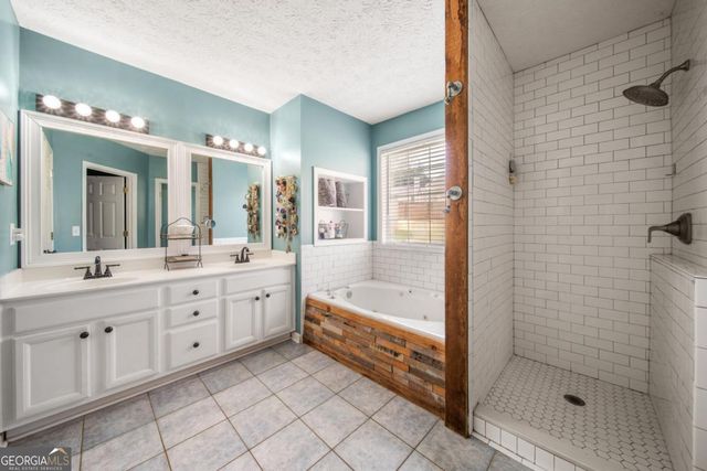 174 Foxtail Pass, Acworth, GA 30101