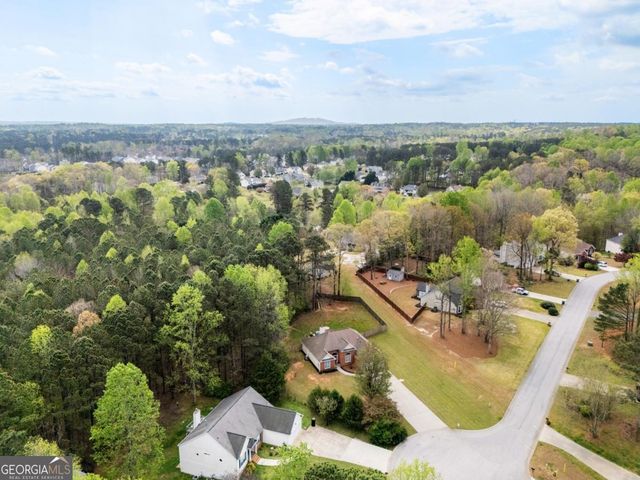 174 Foxtail Pass, Acworth, GA 30101