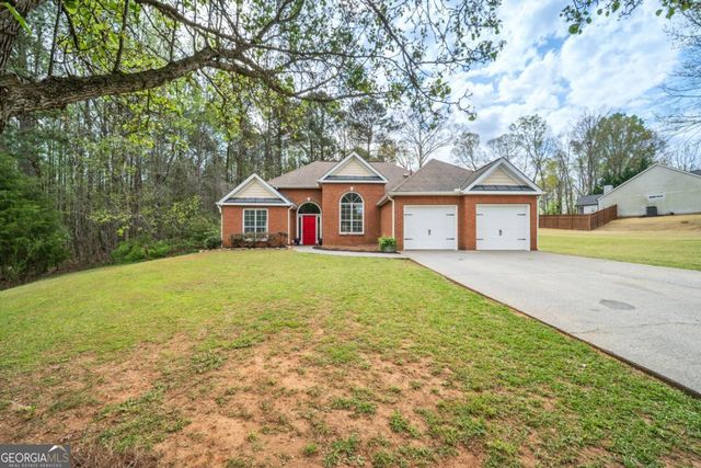 174 Foxtail Pass, Acworth, GA 30101