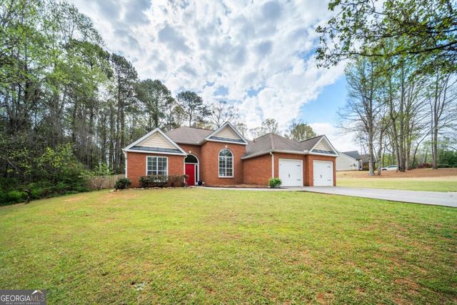 174 Foxtail Pass, Acworth, GA 30101