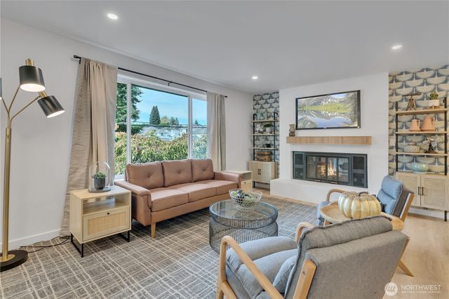 2310 Aberdeen Avenue NE, Renton, WA 98056