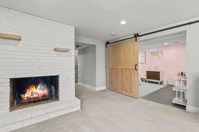 605 Kingsview Lane N, Plymouth, MN 55447